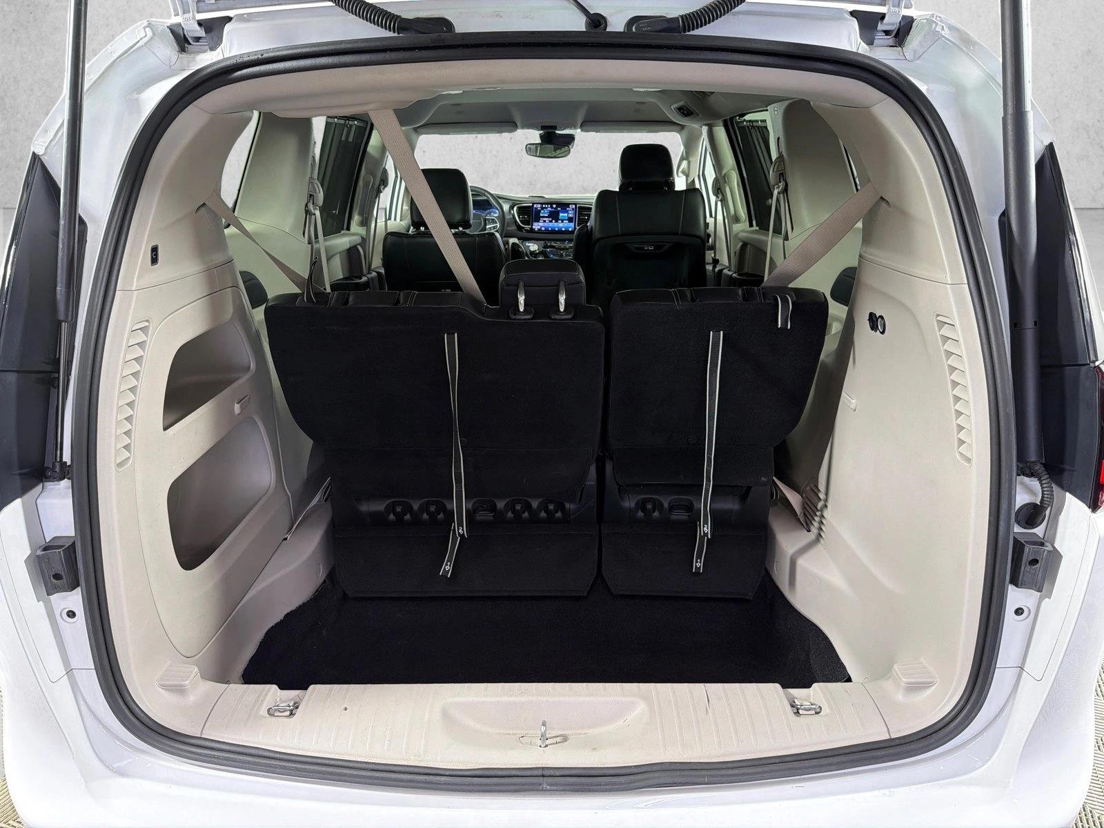Used 2024 Bright White Clearcoat Chrysler Touring L image 17