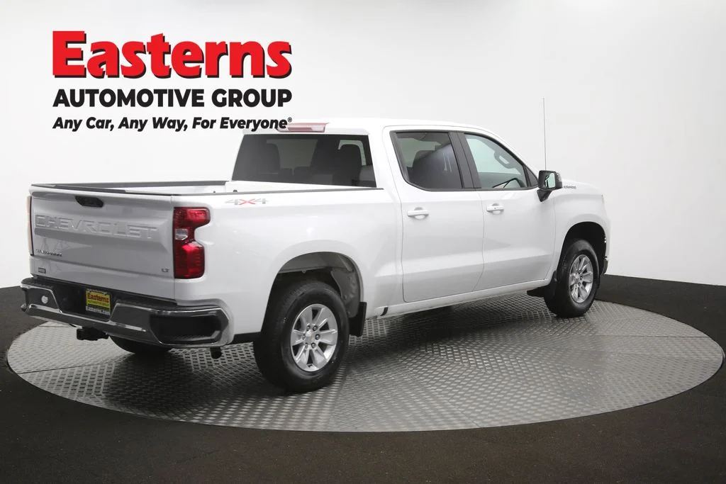 Used 2025 White Chevrolet LT image 42