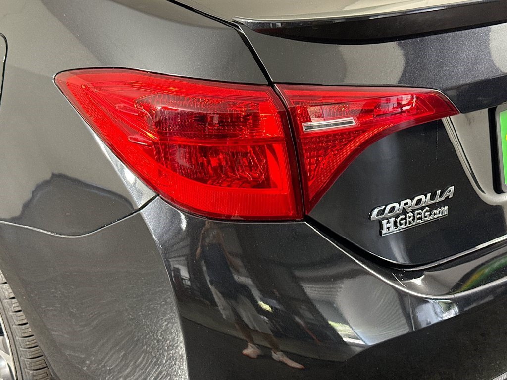 Used 2018 Black Sand Pearl Toyota SE image 31