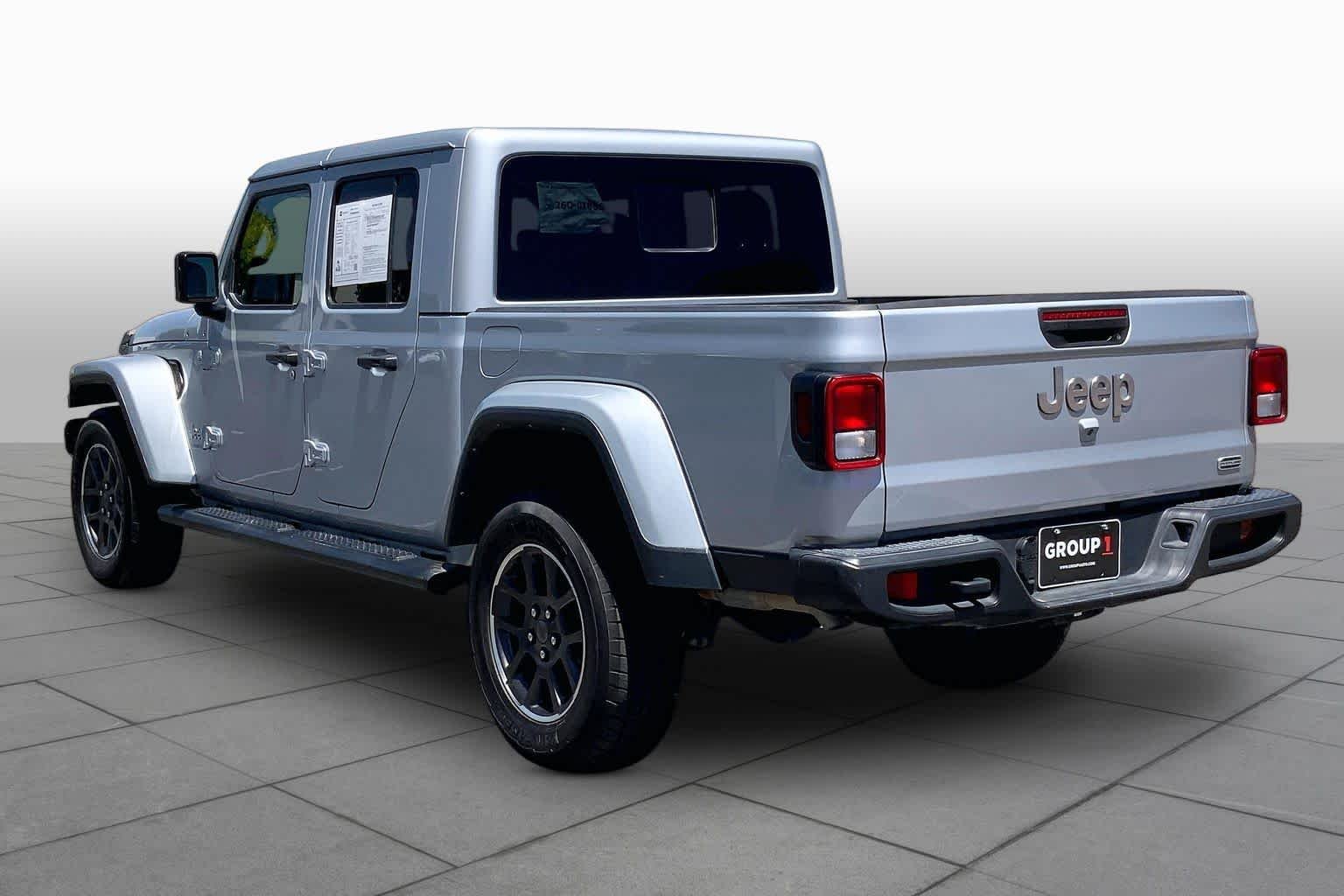 2023 Jeep Gladiator Overland - Photo 11