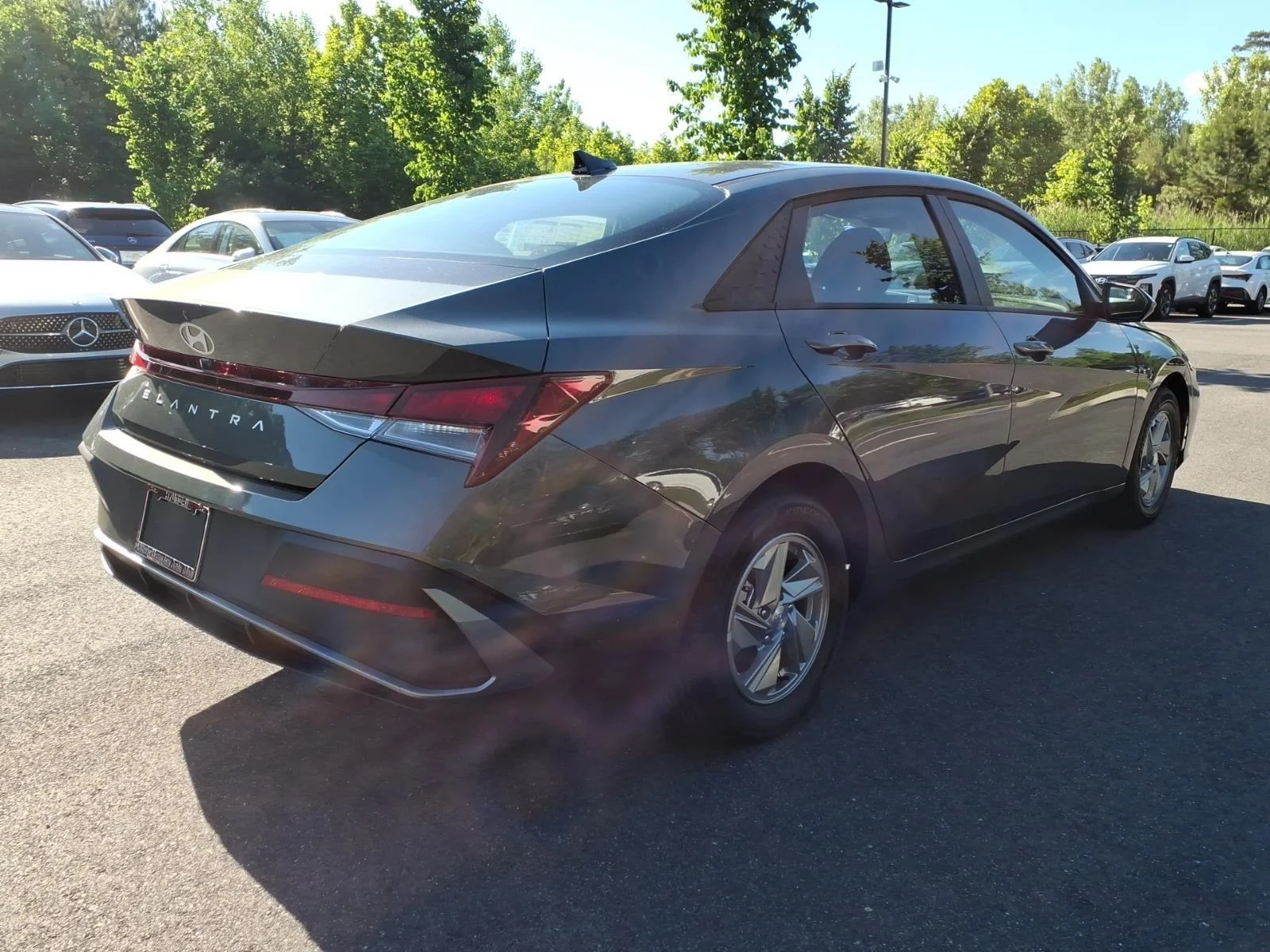 New 2026 Amazon Gray Hyundai SE image 5