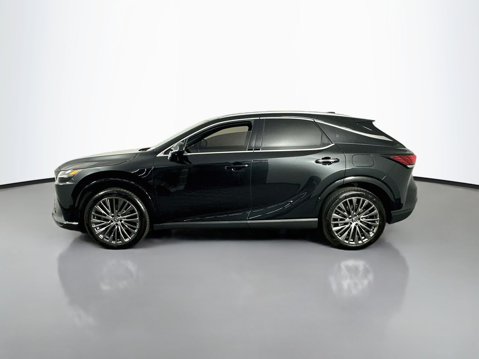 Used 2025 Caviar Lexus 450h+ Luxury image 4