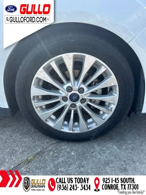 Used 2018 Oxford White Ford SE image 2