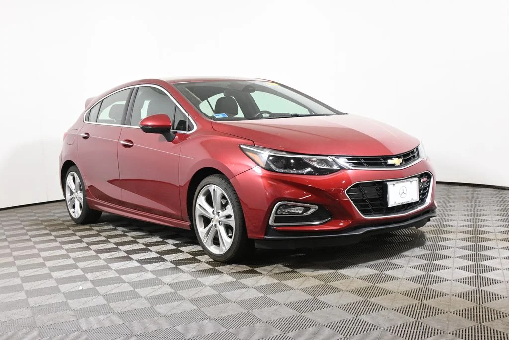 Used 2017 Red Chevrolet Premier image 9