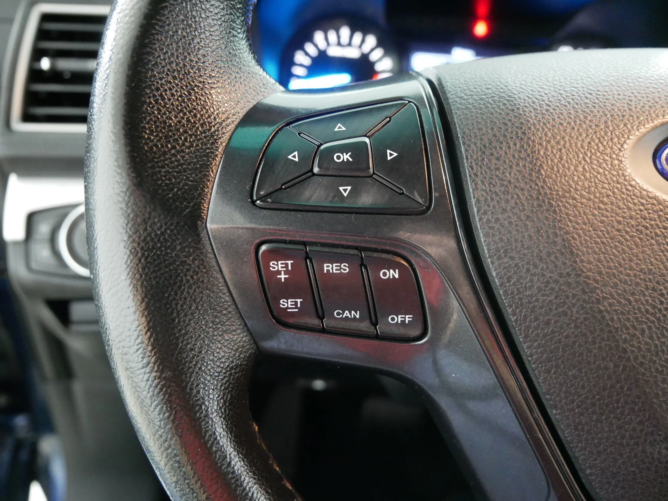 Used 2017 Blue Jeans Metallic Ford XLT image 27