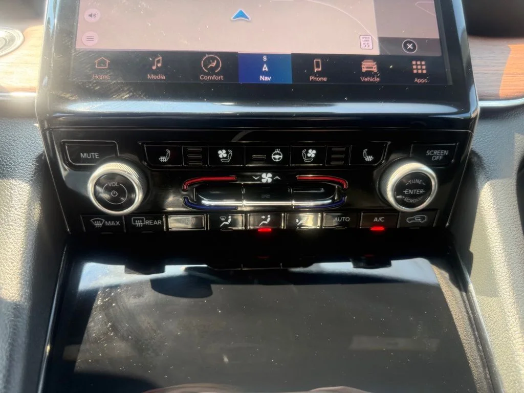 Certified Used 2023 Black Jeep Summit 4xe image 25
