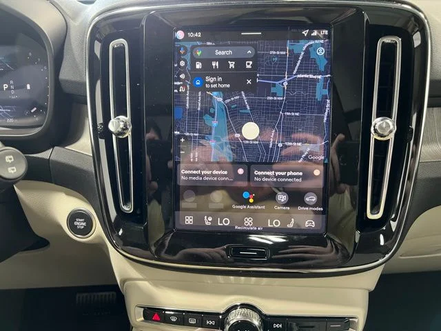 2026 Volvo XC40 Ultra - Photo 20