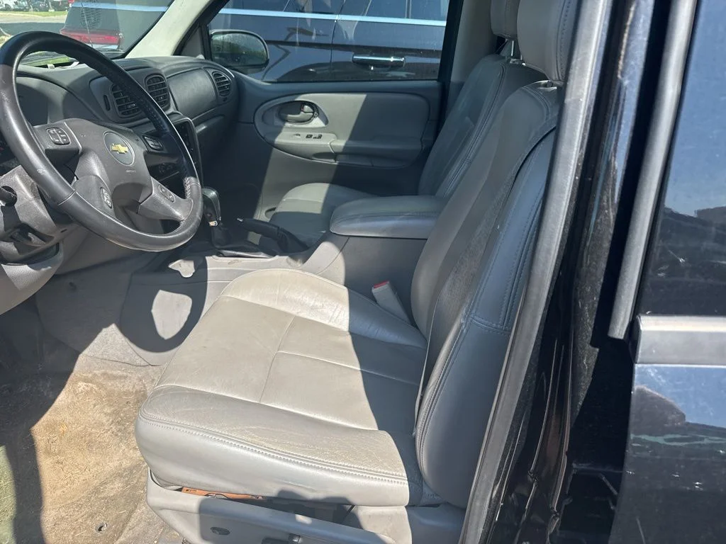 Used 2008 Black Chevrolet LT image 5