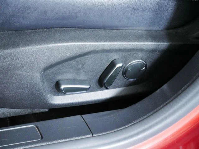 Used 2017 Red Ford SE image 23
