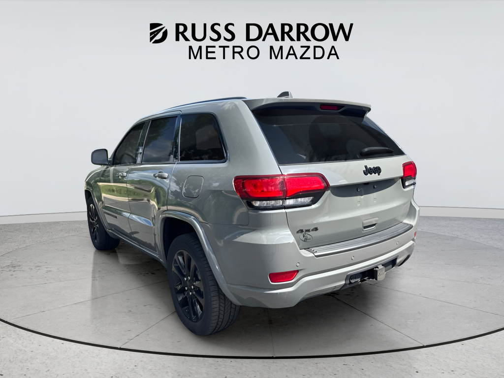 Used 2020 Gray Jeep Altitude image 3