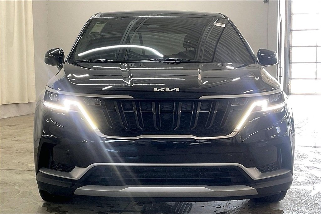 2024 KIA CARNIVAL - Image 1