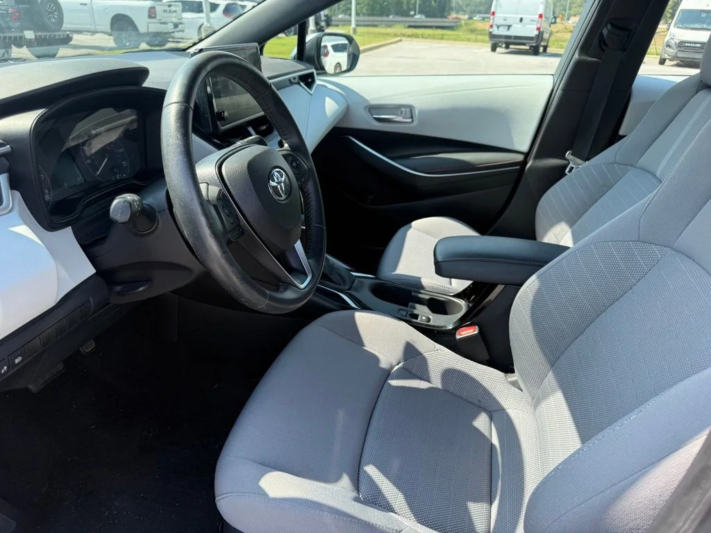 Used 2023 Gray Toyota SE image 4