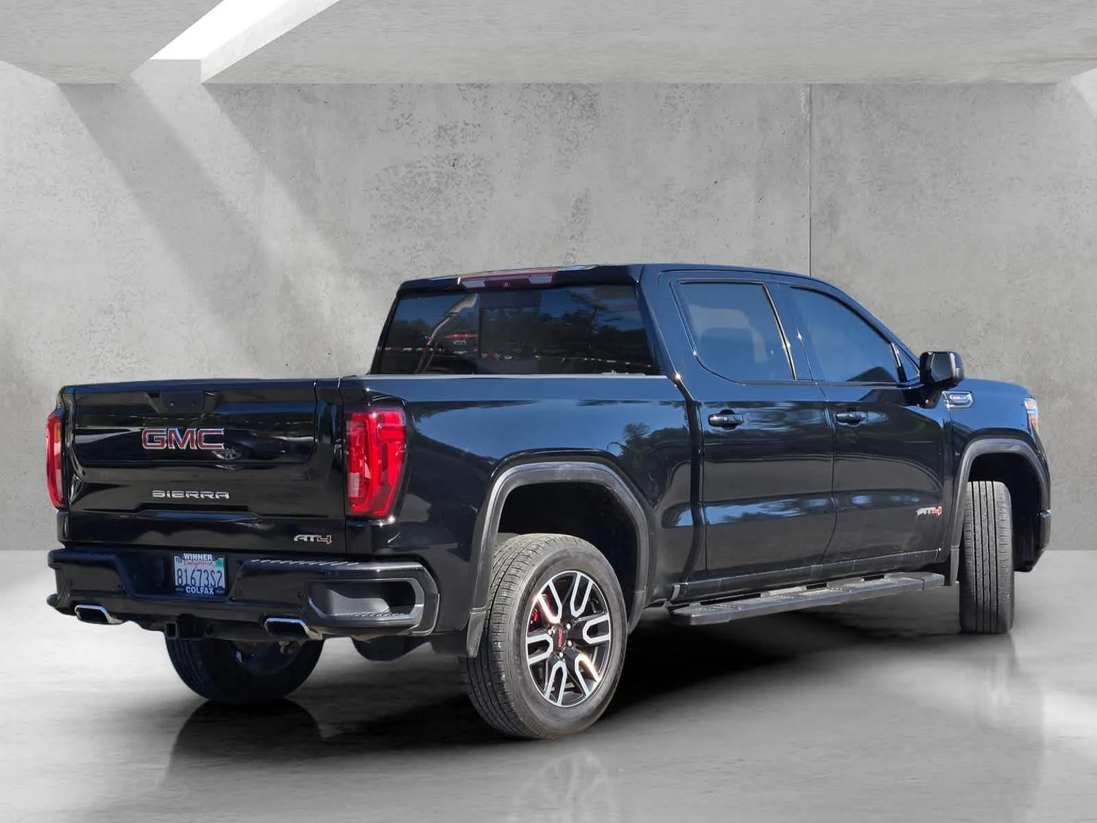 Used 2019 ONYX BLACK GMC AT4 image 4