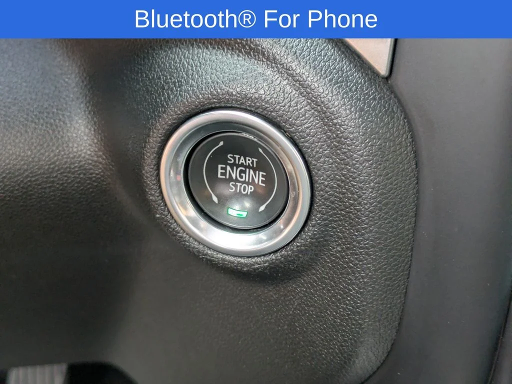 Used 2020 Silver Chevrolet RST image 29