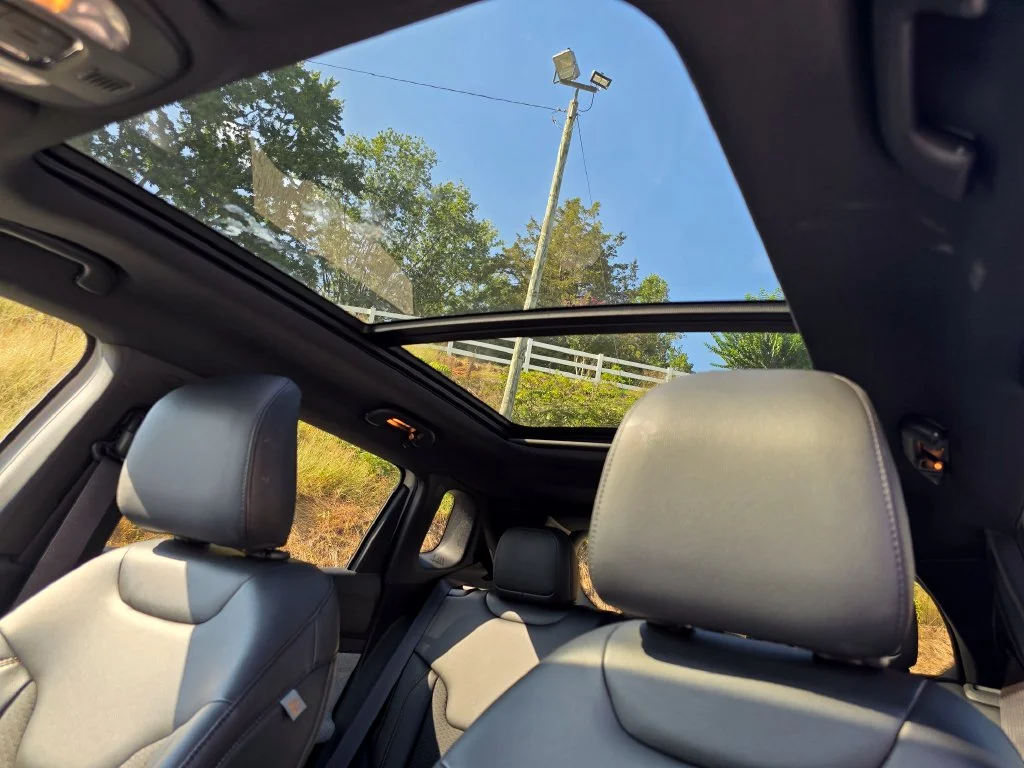 New 2026 White Jeep Latitude image 13