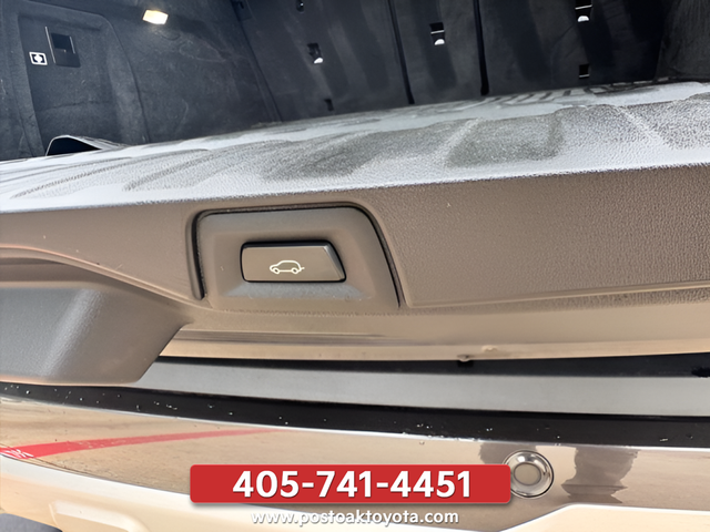 Used 2020 Gray BMW xDrive40i image 23