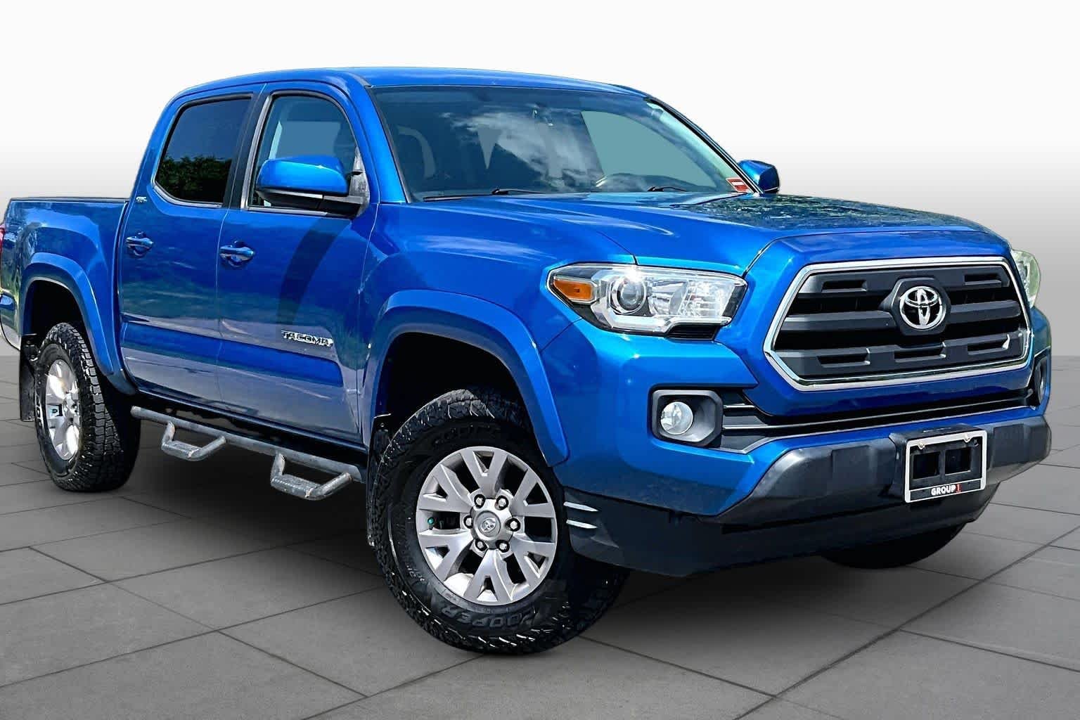 Used 2016 Blazing Blue Pearl Toyota SR5 image 3