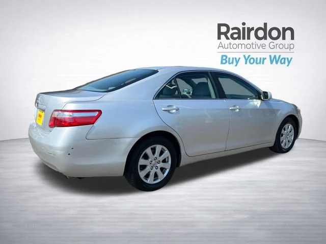 Used 2008 Classic Silver Metallic Toyota LE image 7