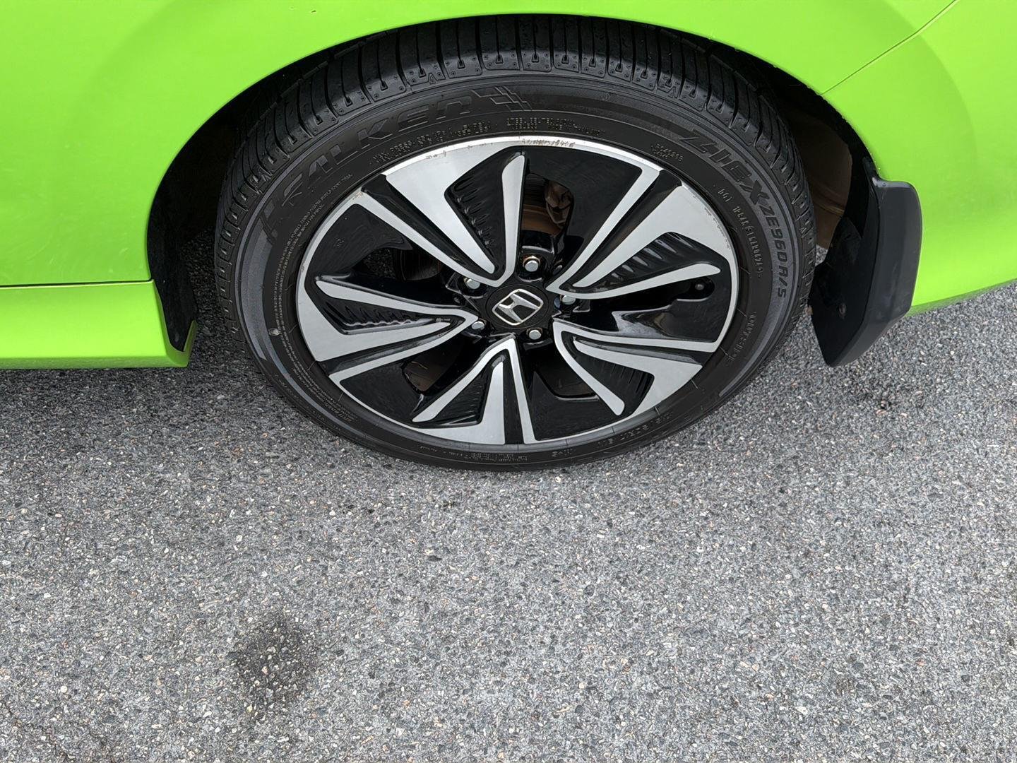 Used 2017  Honda EX-T image 32