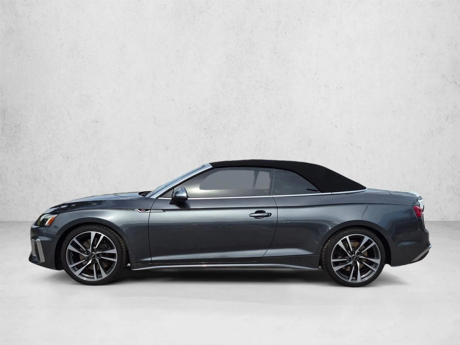 Used 2024 Grey Audi Premium Plus image 9