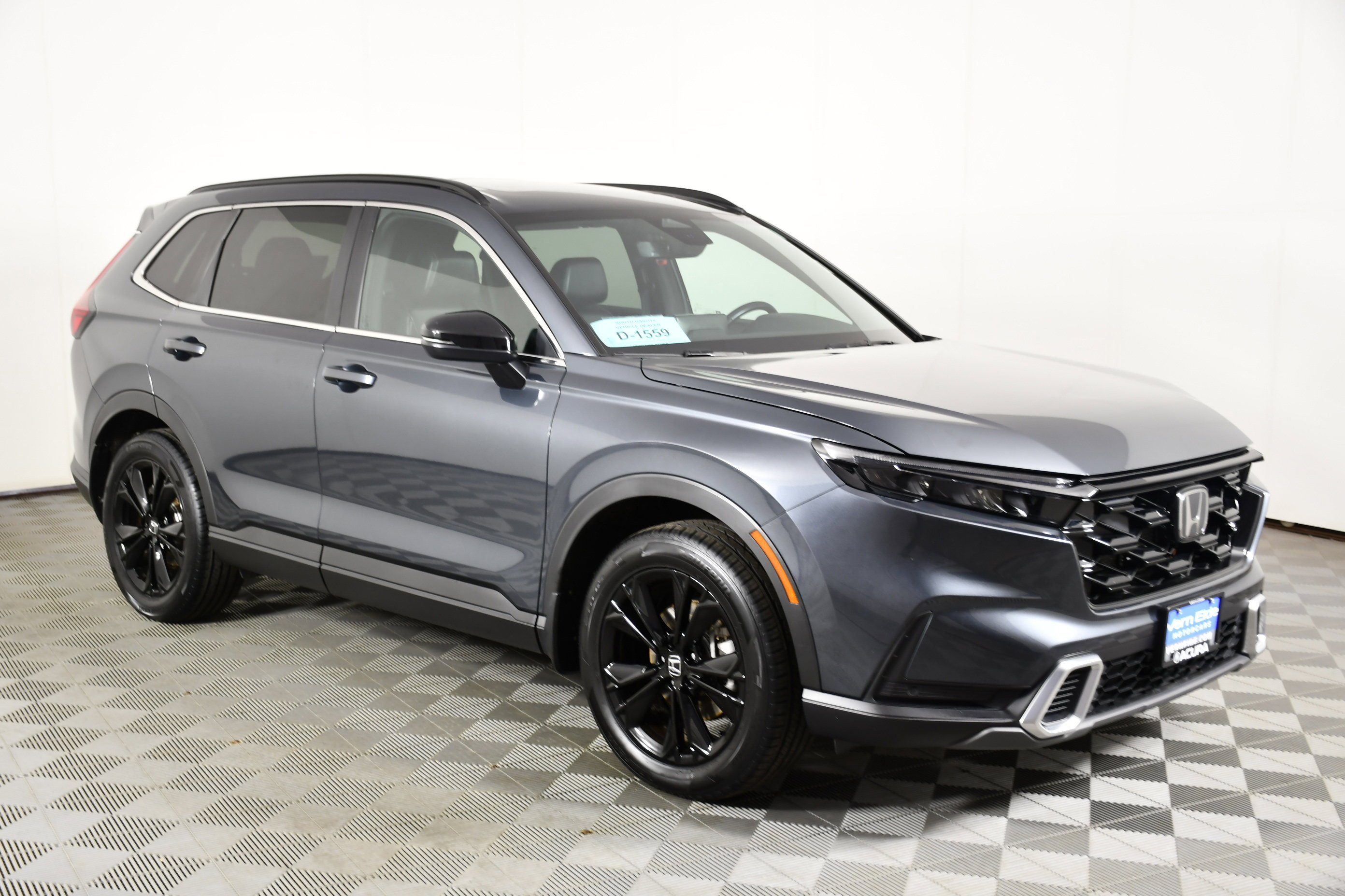 Used 2025 Meteorite Gray Metallic Honda Sport Touring image 4