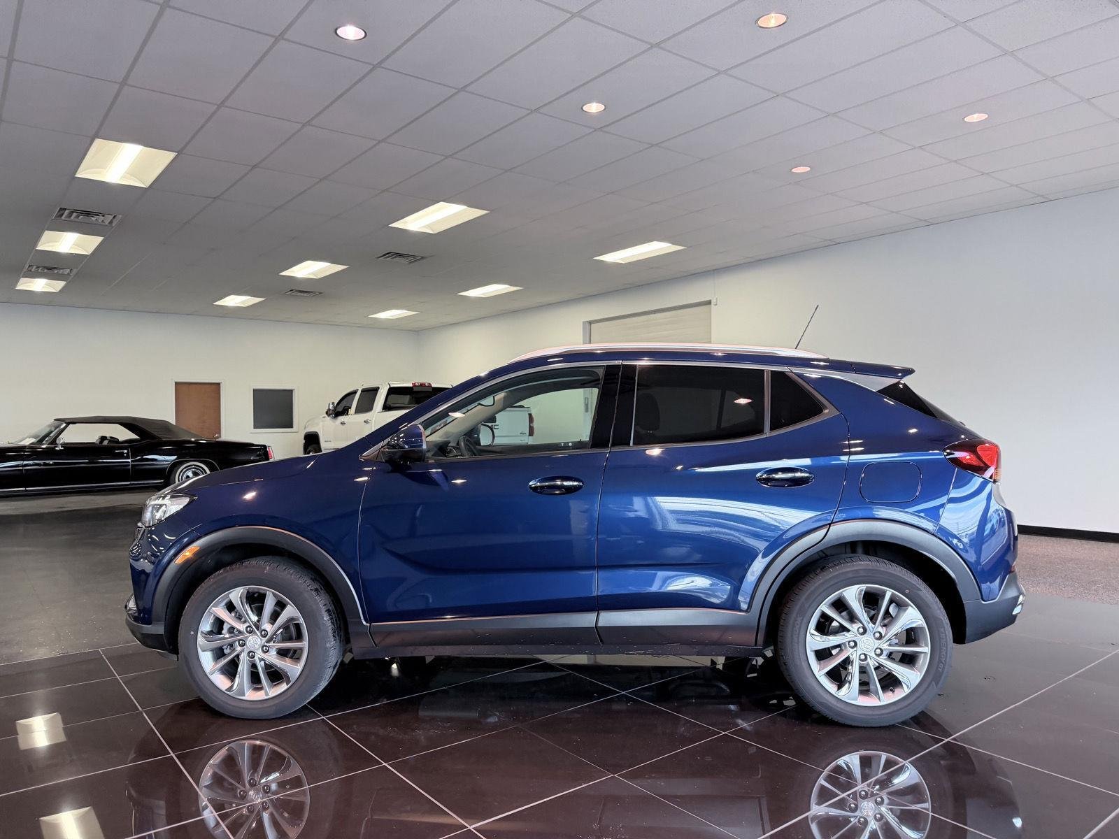Used 2023 Sapphire Metallic Buick Essence image 13