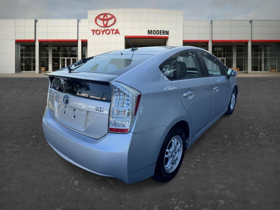 Used 2010 Silver Toyota I image 5
