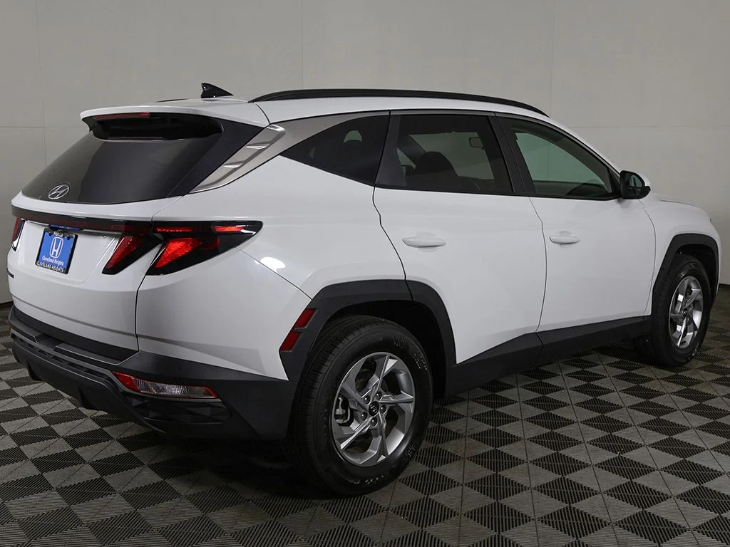Used 2024 White Pearl Hyundai SEL image 9