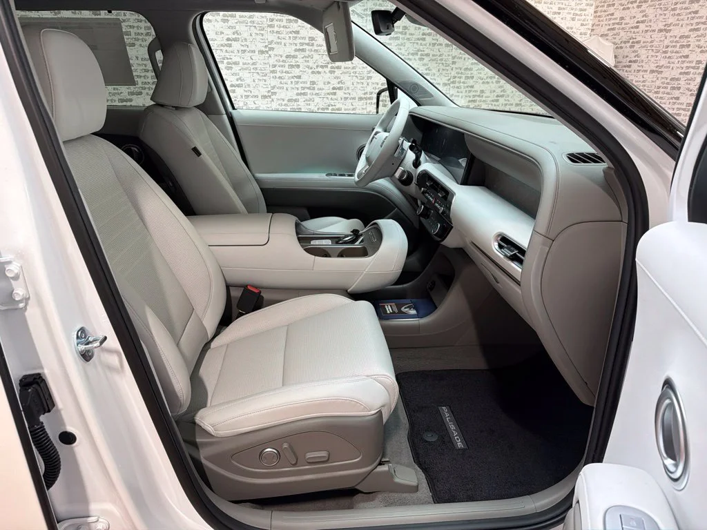 New 2027 Creamy White Pearl Hyundai SEL image 10