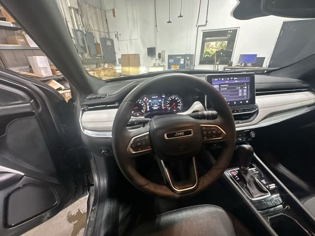 Used 2023 Gray Jeep Limited image 15