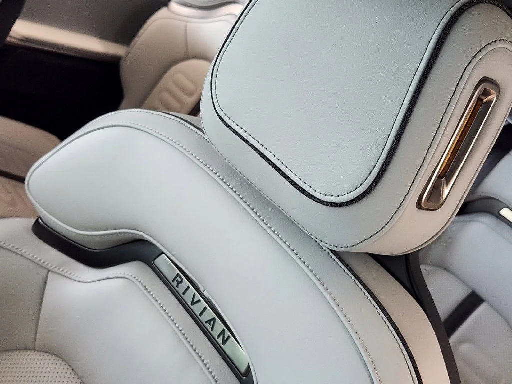 Used 2025  Rivian Adventure Dual Motor Max Pack image 14