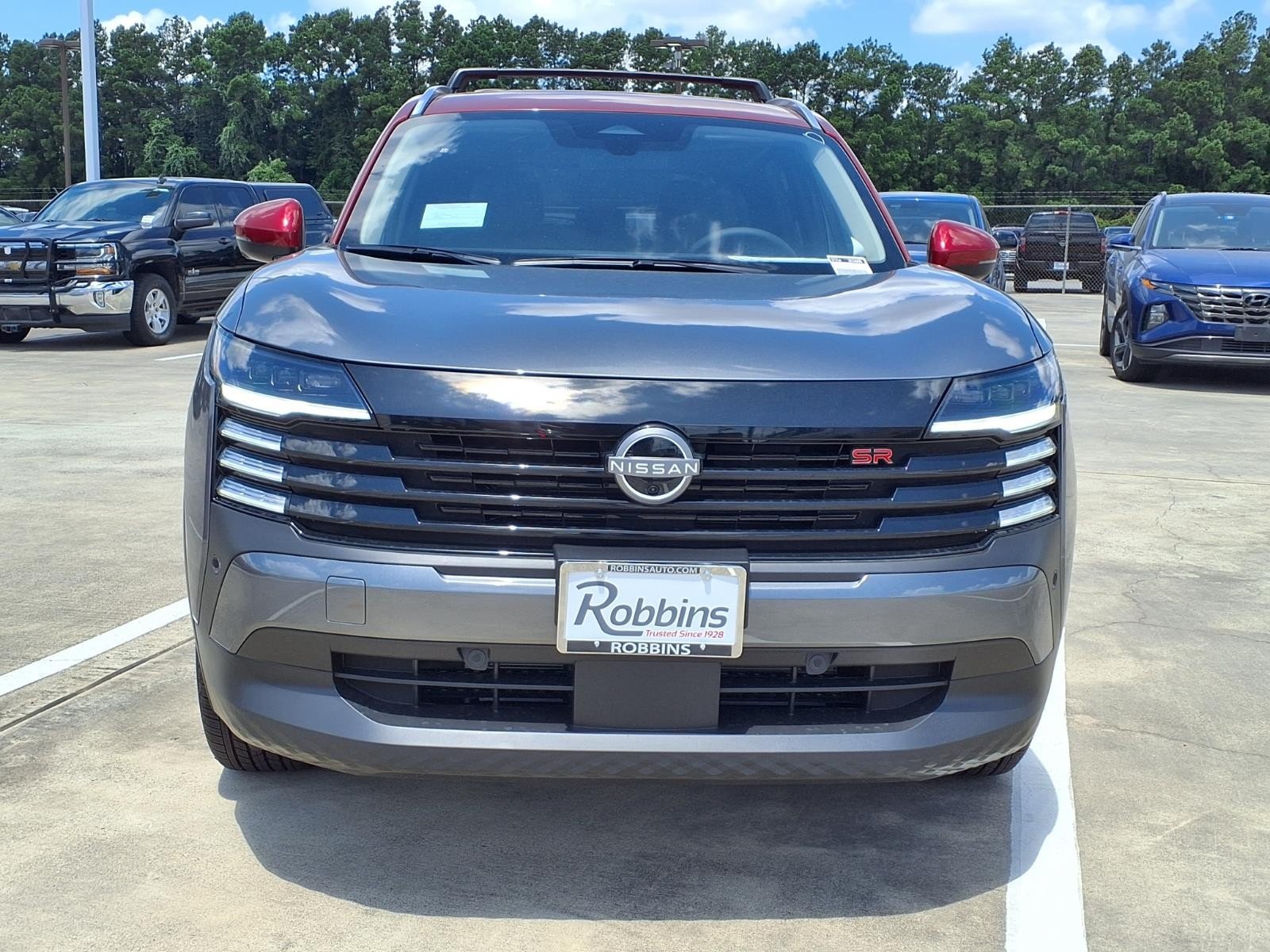 New 2026 Gun Metallic / Scarlet Ember Tintcoat Two-tone Nissan SR image 2