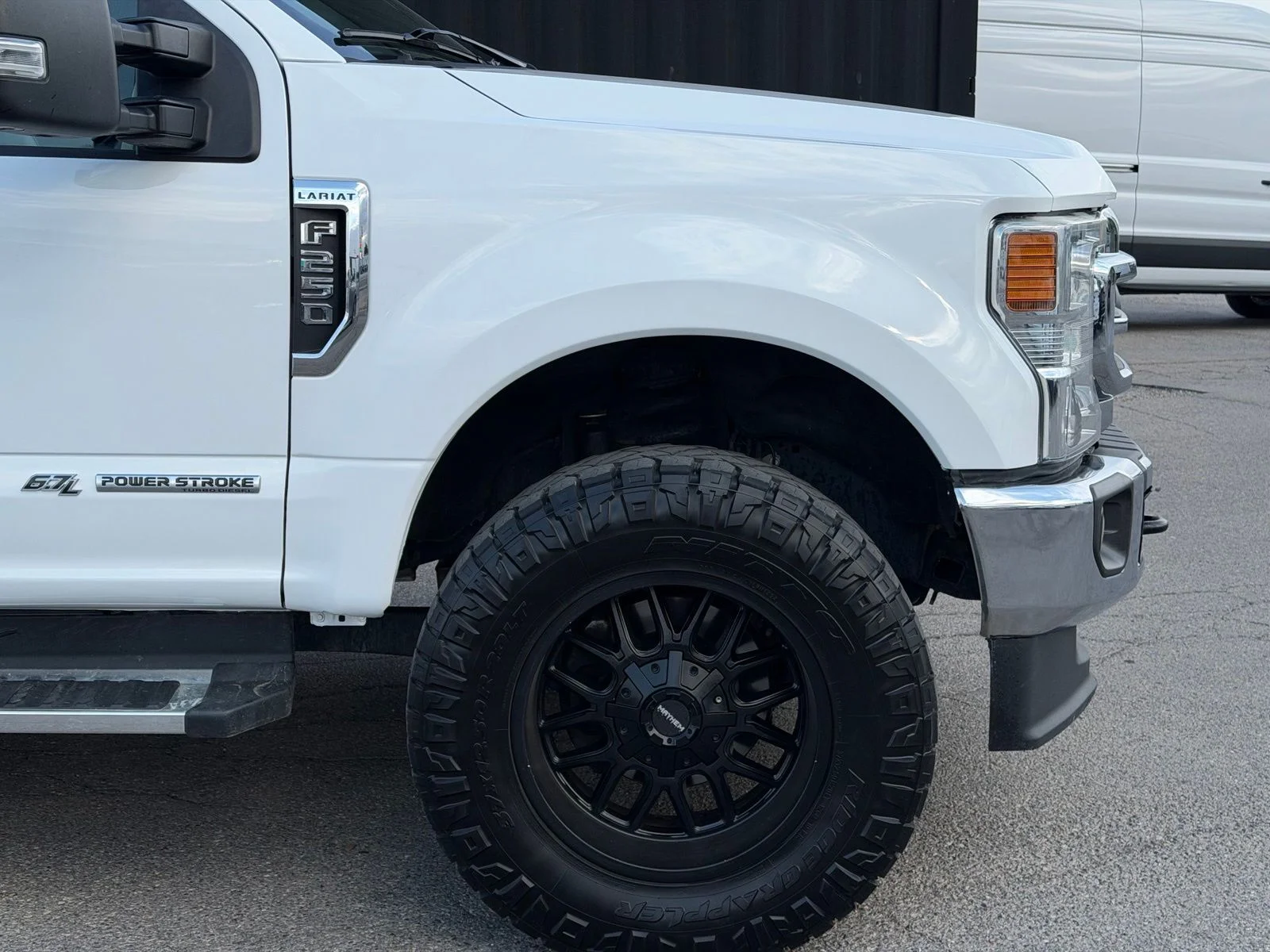 Used 2022 White Ford Lariat image 4