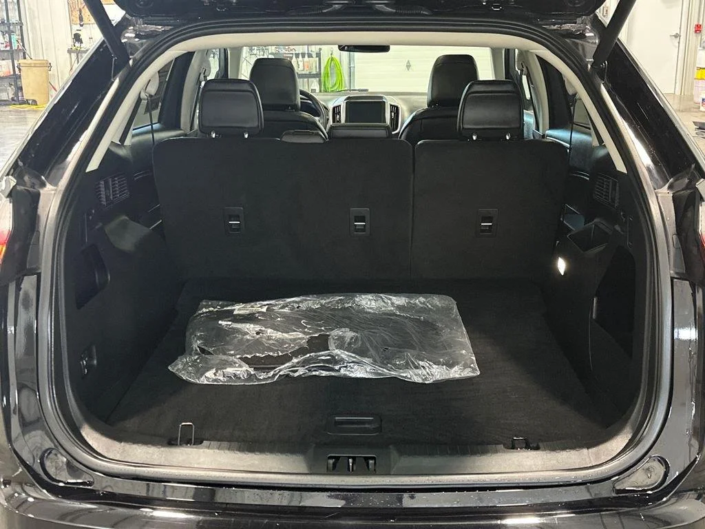 Used 2024 Agate Black Ford SEL image 32