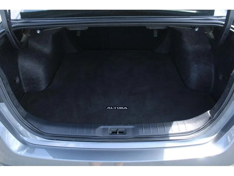 2025 Nissan Altima SV - Photo 6