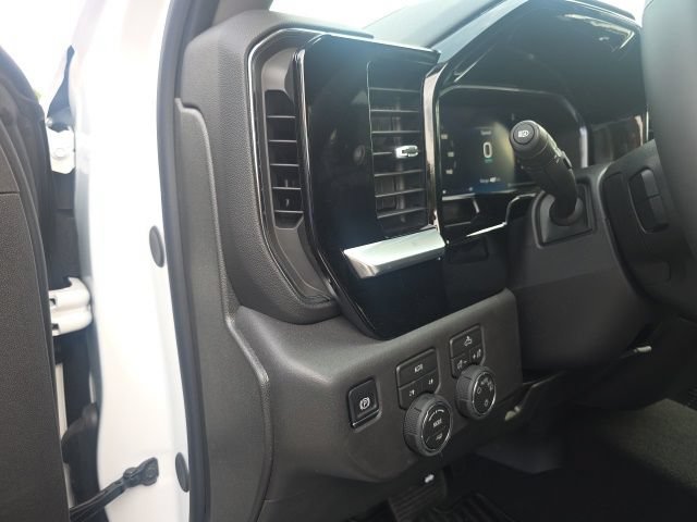 New 2026 Summit White Chevrolet LT (2FL) image 16