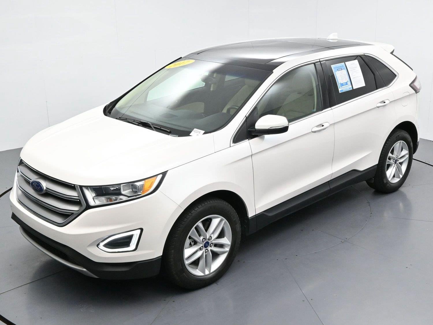 Used 2017 White Platinum Metallic Tri-Coat Ford SEL image 34