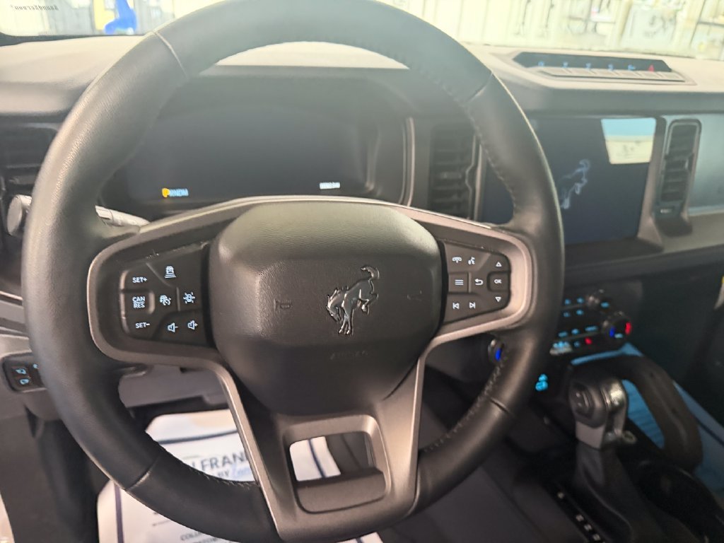 Used 2025 White Ford Badlands image 14