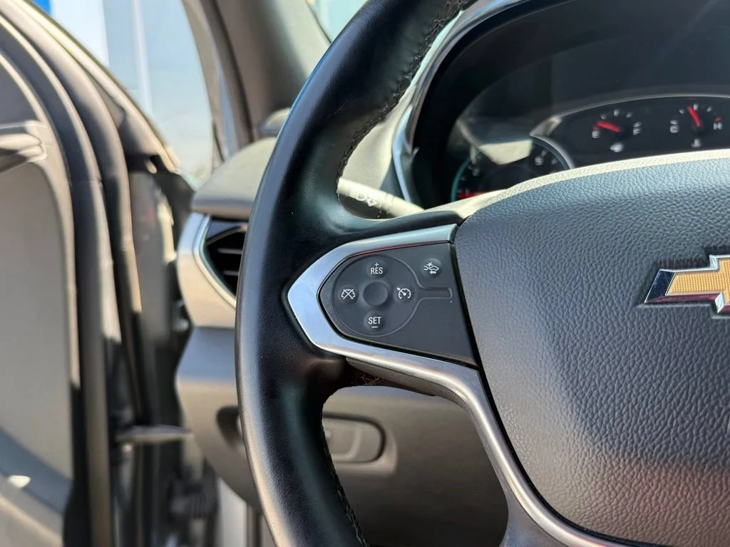Used 2023 Sterling Gray Metallic Chevrolet LT Cloth image 21