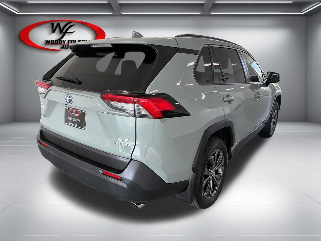 Used 2022 Lunar Rock Toyota Hybrid XLE Premium image 6