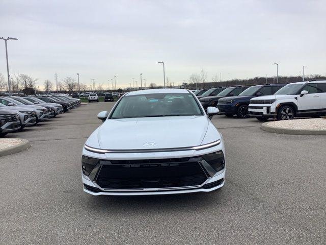 New 2026 White Hyundai SEL Sport image 2