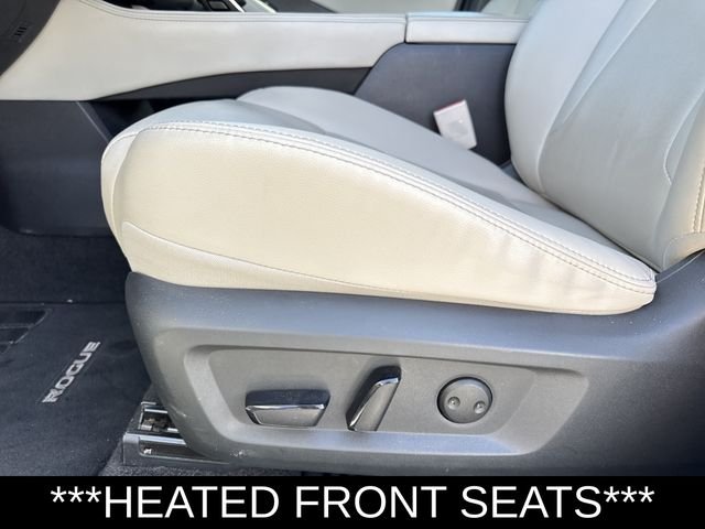 Used 2023 White Nissan SL image 11