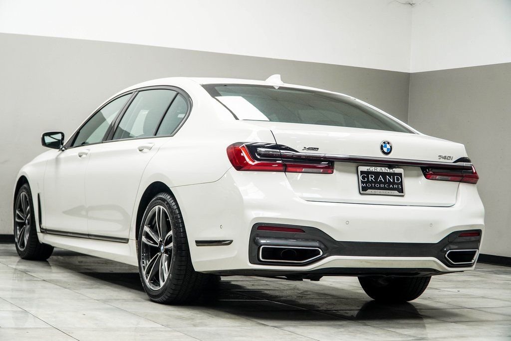 Used 2021 White BMW 740i xDrive image 10