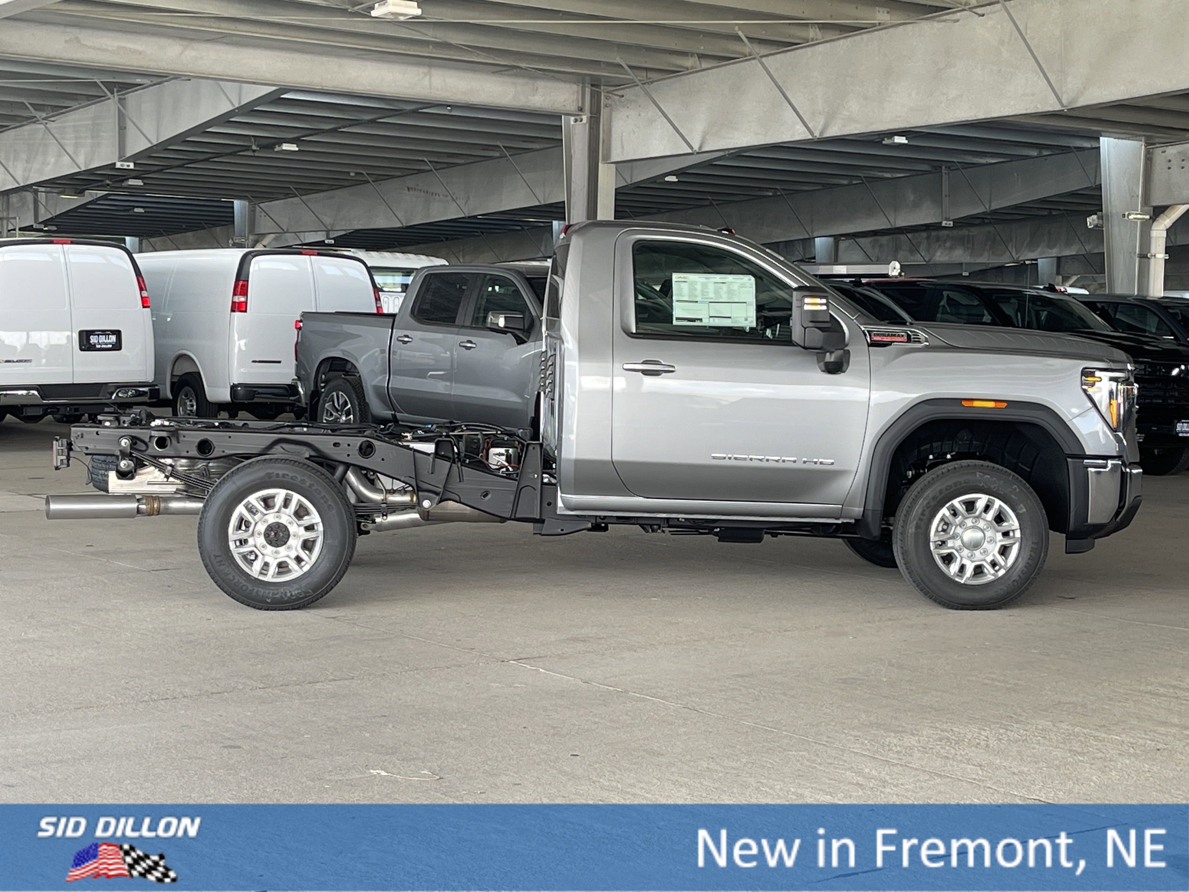 2025 GMC Sierra 2500HD SLE - Photo 10