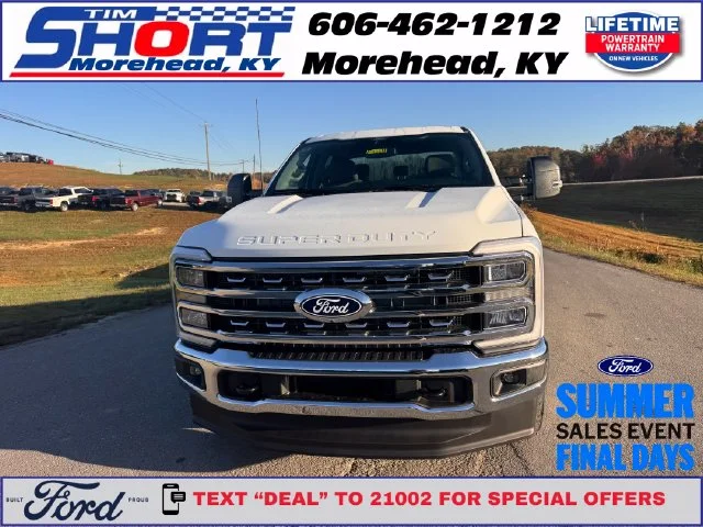 New 2027 White Ford XLT image 2