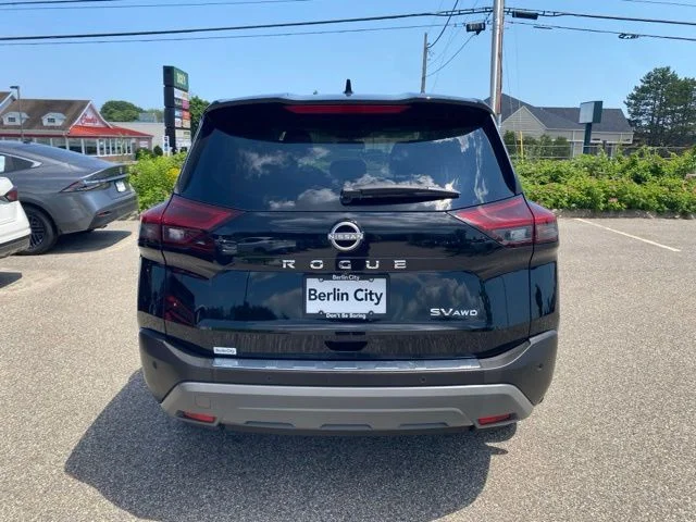 Used 2023 Super Black Nissan SV image 4