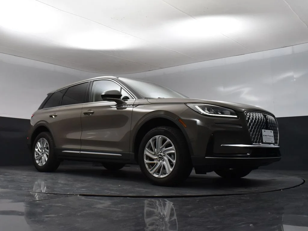 Certified Used 2025 Gray Lincoln Premiere image 28