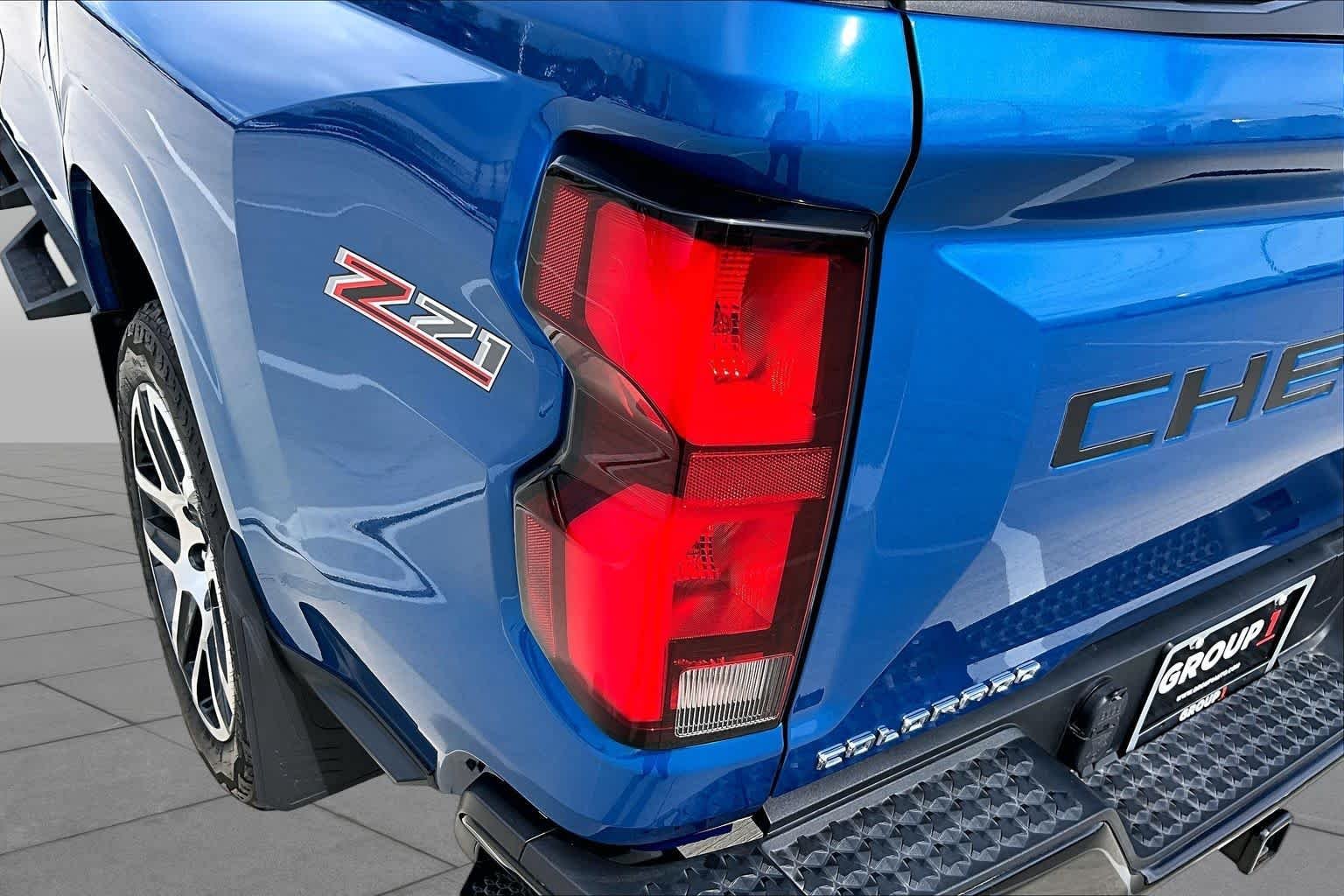 Used 2023 Glacier Blue Metallic Chevrolet 4WD Z71 image 25