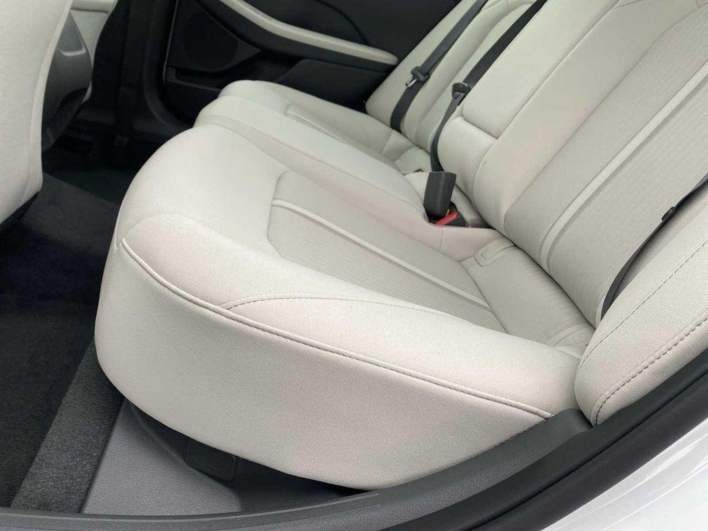 New 2026 White Hyundai SEL Sport image 30