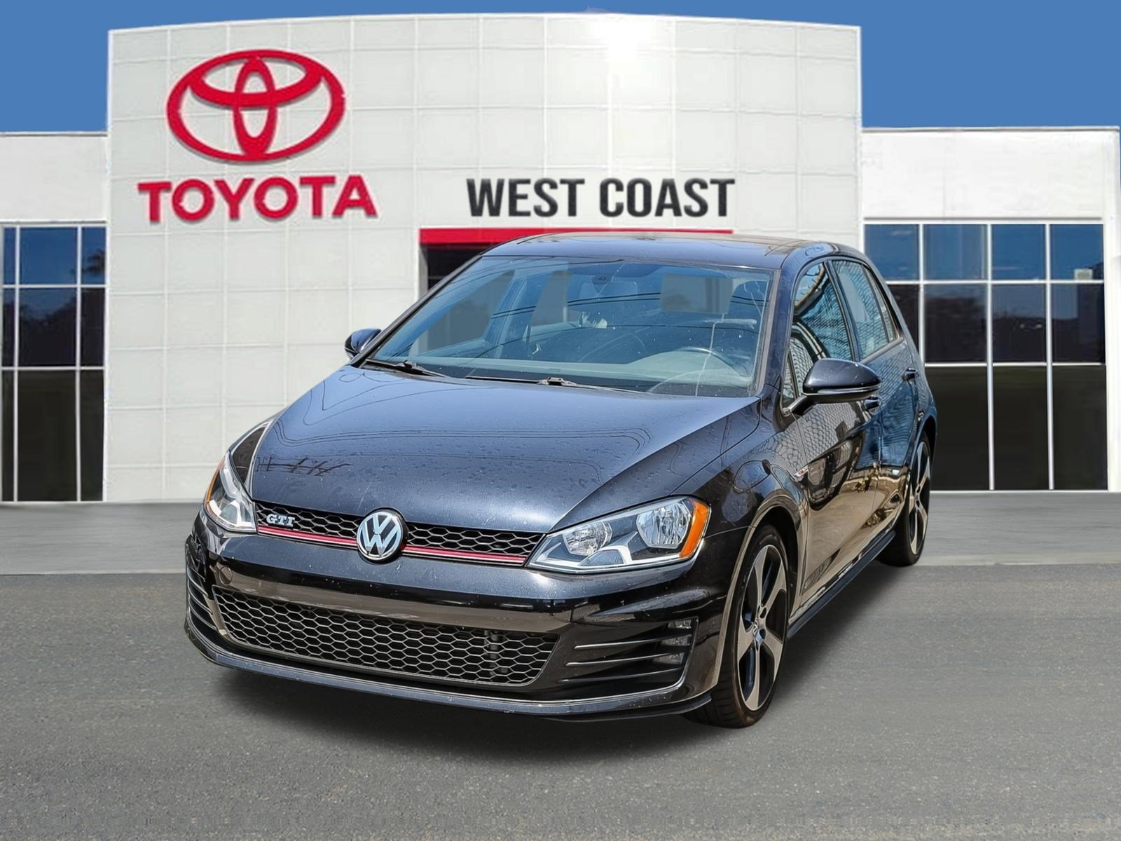2016 Volkswagen Golf GTI 2.0T SE 4-door PZEV's photo